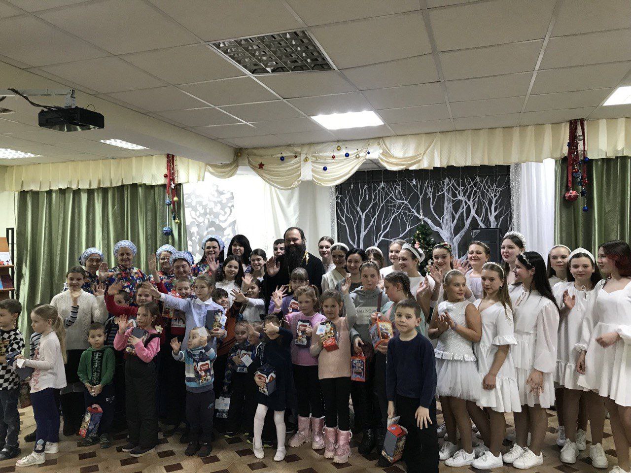 Read more about the article Праздничный концерт «Рождественские посиделки».